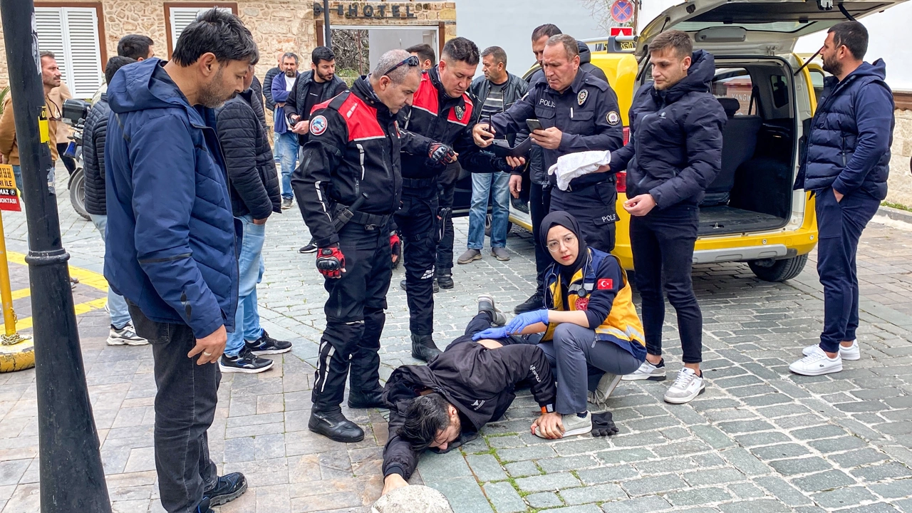 Antalya'da taksici, motosikletliye kurşun yağdırdı