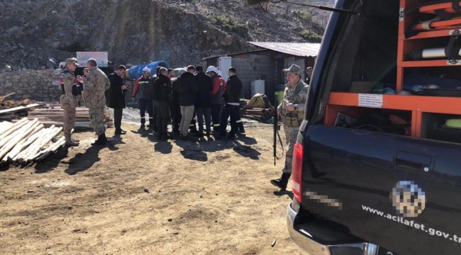 Elazığ'da krom madeninde göçük: 4 işçi kurtarıldı