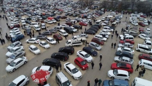 İkinci el araç pazarında aldatıcı yoğunluk