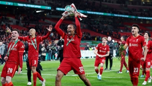 İngiltere Lig Kupası'nı Liverpool kazandı