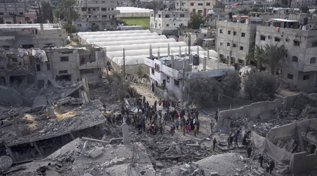 İsrail'den Refah'a hava saldırısı: 67 can kaybı