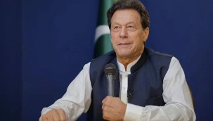 Pakistan'da 2 lider birden seçim zaferi ilan etti