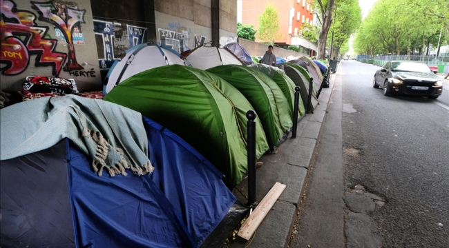 Paris'te evsizlerin sayısı 3,492'ye ulaştı