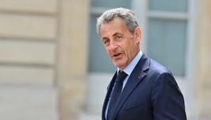 Sarkozy, telekulak davasında 1 yıl hapis cezası aldı