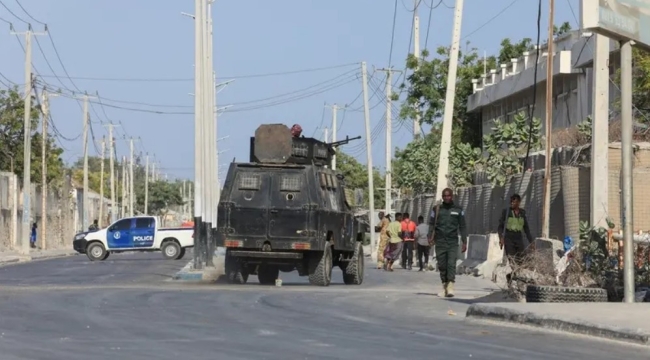 Somali'de bir asker, 3'ü BAE'li 6 askeri öldürdü