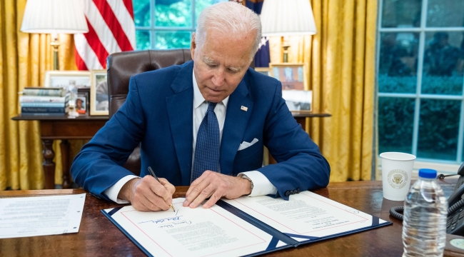 ABD'de 1,2 trilyon $'lık bütçe tasarısı yasalaştı