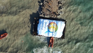 Deniz üzerinden ilk gıda yardımı Gazze'ye ulaştı