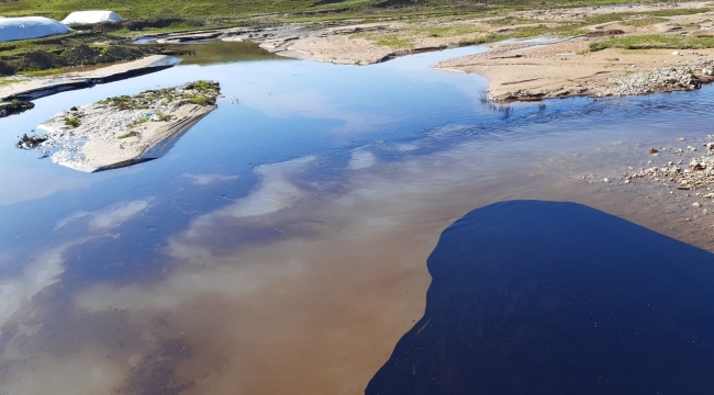 Diyarbakır'da ham petrol boru hattında sızıntı