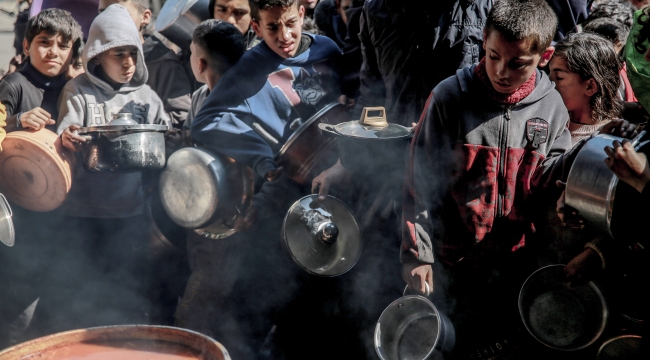 DSÖ: "Gazze'de çocuklar açlıktan ölüyor"
