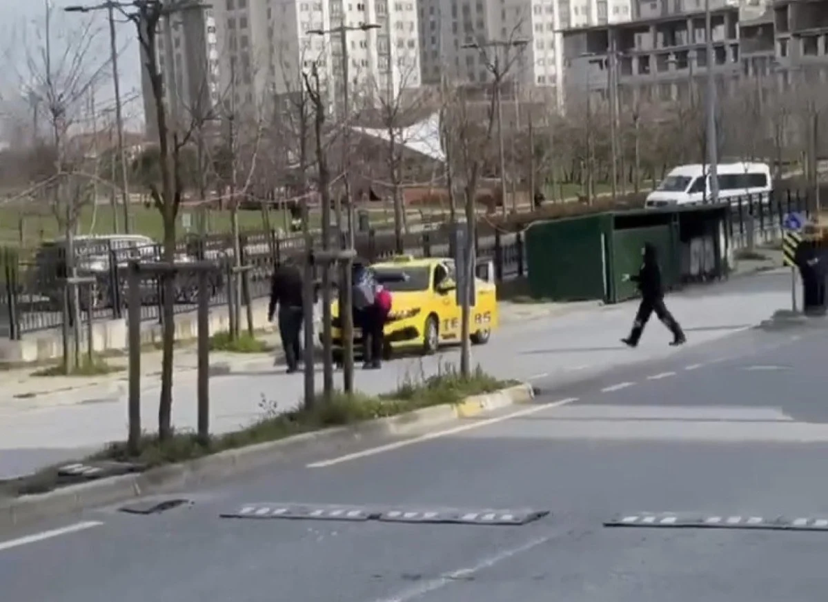 İstanbul'da taksici ve müşteri arasında kavga