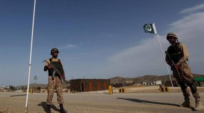 Pakistan'da karakola bombalı saldırı: 7 can kaybı