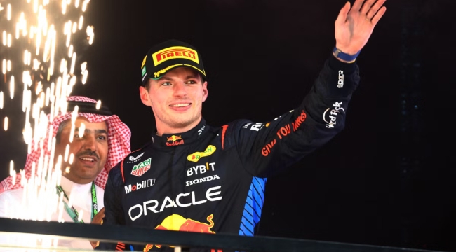 Suudi Arabistan GP'de zafer Verstappen'in