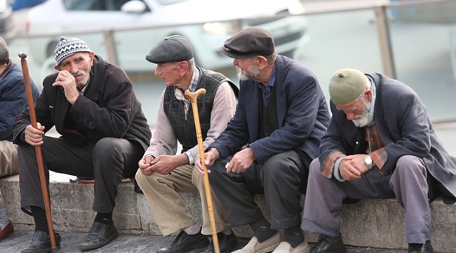 Türkiye'de yaşlı nüfus oranı ilk kez %10'u aştı