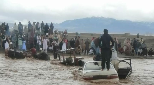 Afganistan'da sel nedeniyle 2 haftada 99 can kaybı