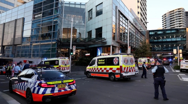 Sydney'de bir AVM'de bıçaklı saldırı: 6 can kaybı