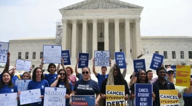 Biden'dan 277 bin kişinin öğrenci kredi borcuna af