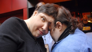 Dünyanın en yaşlı yapışık ikizleri hayata veda etti