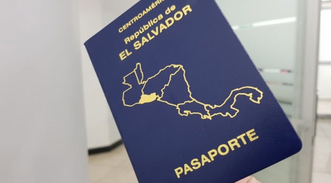 El Salvador, 5 bin ücretsiz pasaport verecek