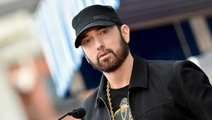 Eminem yeni bir albüm çıkaracağını duyurdu