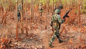 Hint polisi Maoist grup ile çatıştı: 29 ölü