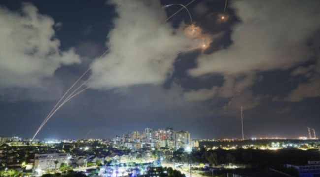 İsrail: "İran 300'den fazla füze ve İHA kullandı"