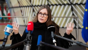 İzlanda Başbakanı istifa edeceğini duyurdu