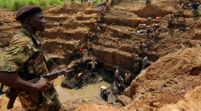Kongo, Apple'ı yasadışı madencilikle suçladı