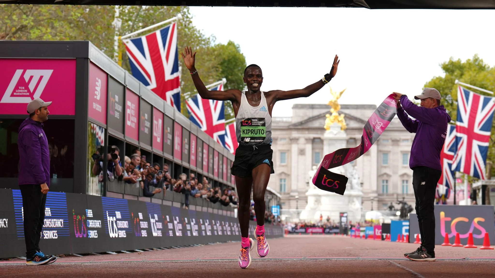 Londra Maratonu'nda Peres Jepchirchir'den rekor