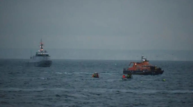 Manş Denizi'nde kaçak teknesi battı: En az 5 ölü