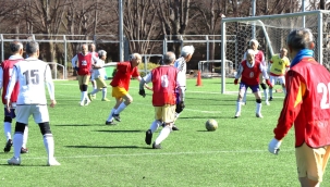 O-80: Japonya'da 80 yaş üstü için futbol ligi