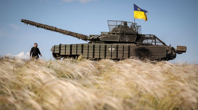 Berlin: "Kiev, Rusya'yı silahlarımızla vurabilir"
