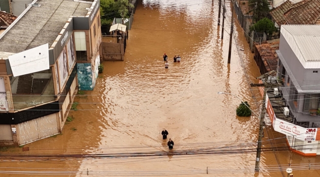 Brezilya'da sel: Can kaybı 56'ya yükseldi 