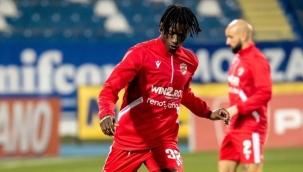 İddia: "Edgar Ie, maçlarda ikizini oynattı"