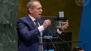 İsrail BM Temsilcisi, BM anlaşma metnini parçaladı