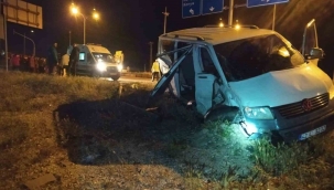 Konya'da midibüsle panelvan çarpıştı: 24 yaralı