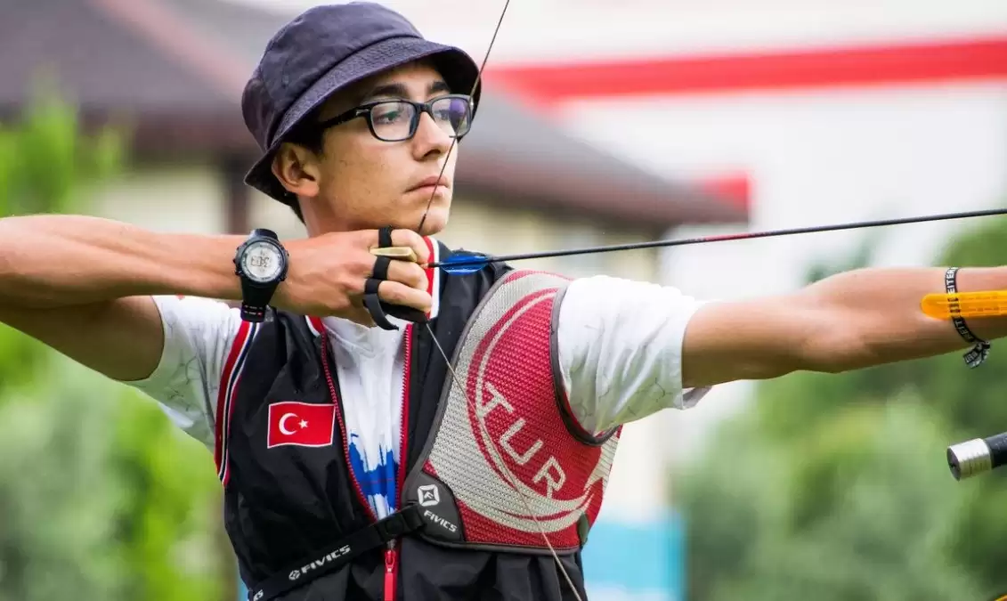 Mete Gazoz, Avrupa'dan altun madalya ile döndü