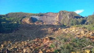 Papua Yeni Gine'de toprak kayması: En az 300 ölü