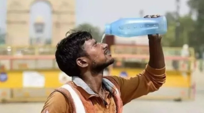 Yeni Delhi'de hava sıcaklığı 47,1°C'ye çıktı