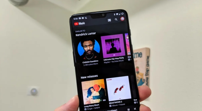 YouTube'a mırıldanarak şarkı arama özelliği geldi