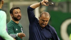 Yunanlar: "Terim, teknik direktör taklidi yapıyor"