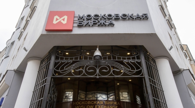 Moskova Borsası, $ ve € işlemlerini durdurdu