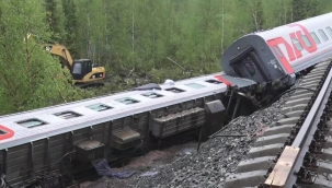 Rusya'da raydan çıkan trende 3 kişi öldü
