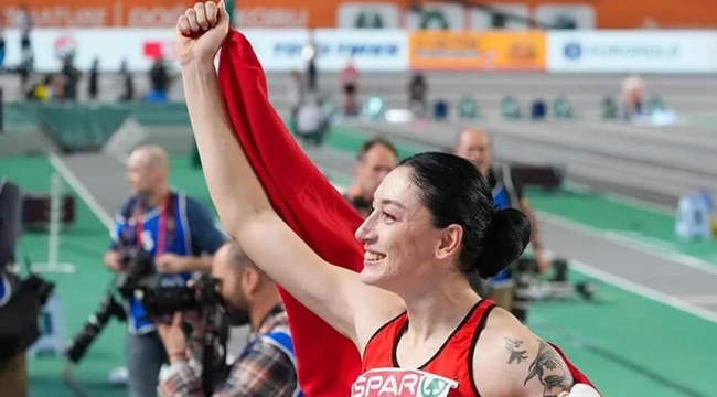 Tuğba Danışmaz üç adım atlamada Avrupa 2.'si
