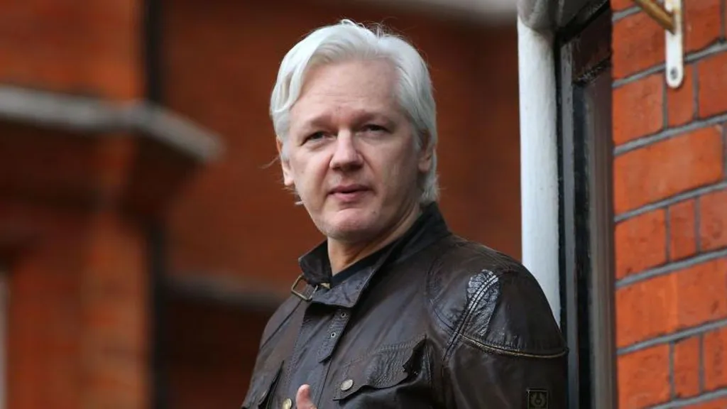 Wikileaks'in kurucusu Assange 5 yıl sonra serbest