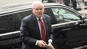 ABD'li rüşvetçi senatör Bob Menendez istifa etti