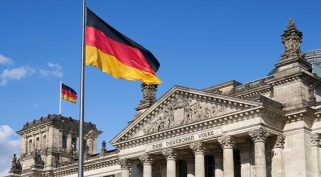 Almanya'nın ihracatı Mayıs'ta aylık %3,6 düştü