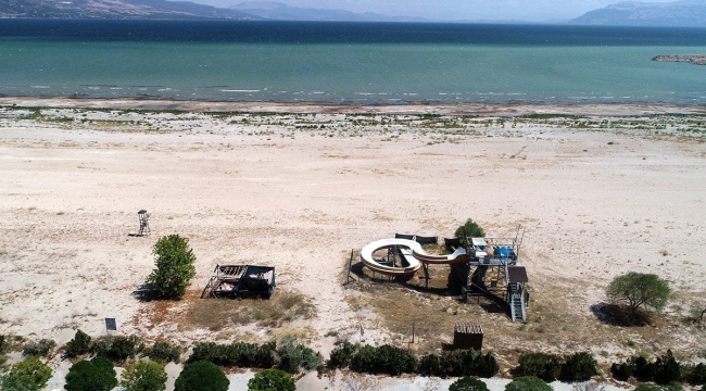 Eğirdir Gölü'nün suyu 15 yılda 300 metre çekildi