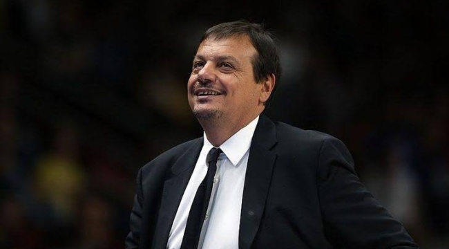 Ergin Ataman, Yunanistan'da yılın koçu seçildi