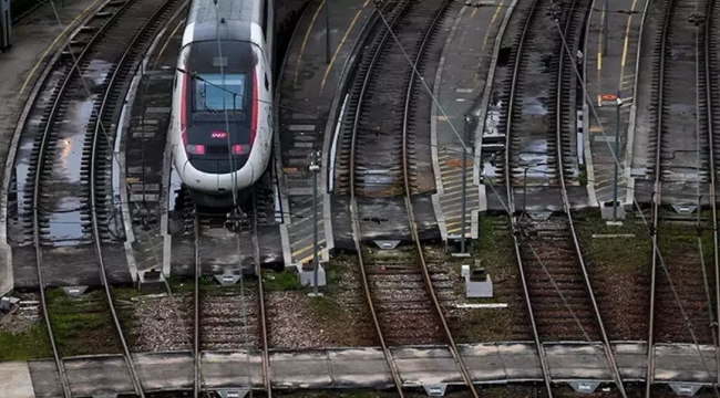 Fransa'da tren hatlarına geniş çaplı saldırı