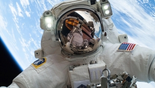 NASA ISS'teki uzay yürüyüşlerini süresiz erteledi